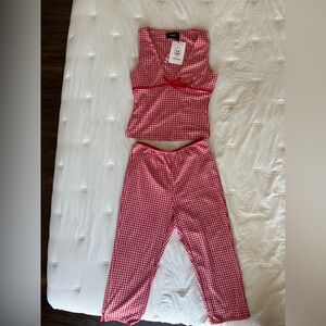 Cider Red Gingham V-Neck Top & Capri Set